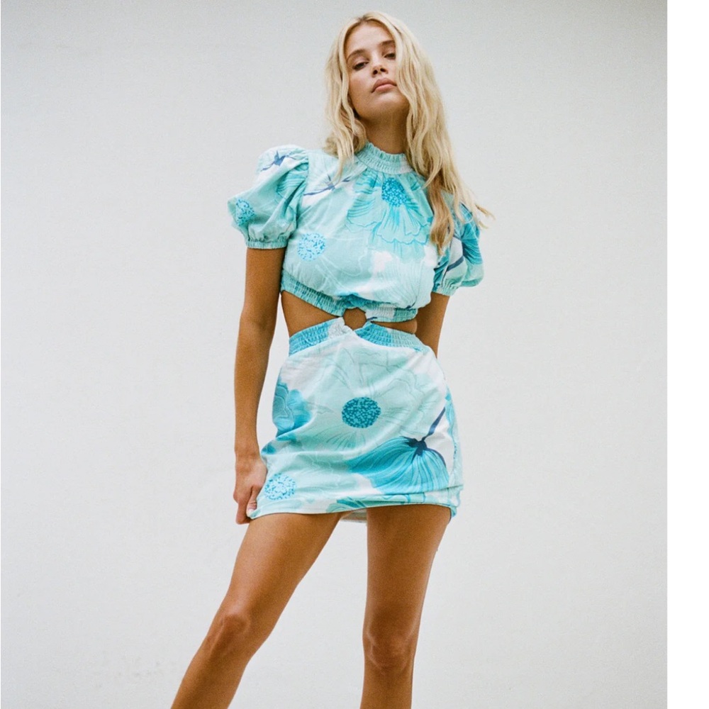 Sabo skirt backless dress “umiko”
